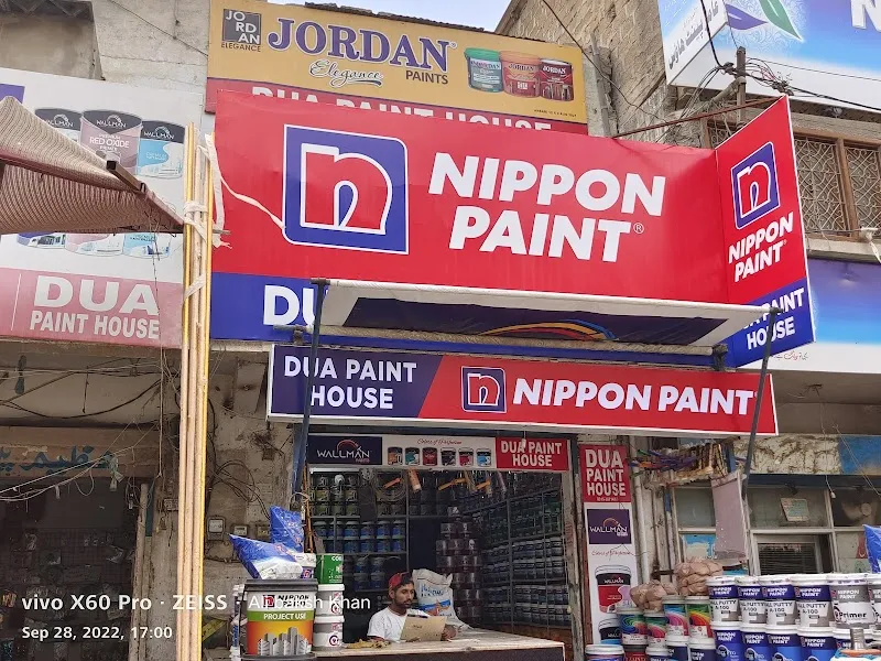 Dua paint house