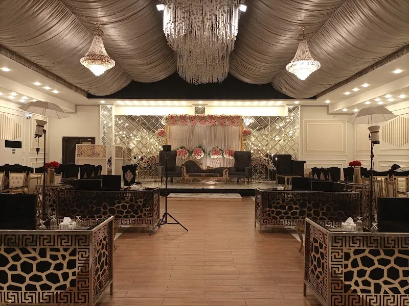 Sandal Bar Executive