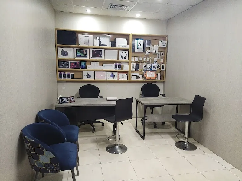 ápple Kid - Apple Store Lahore