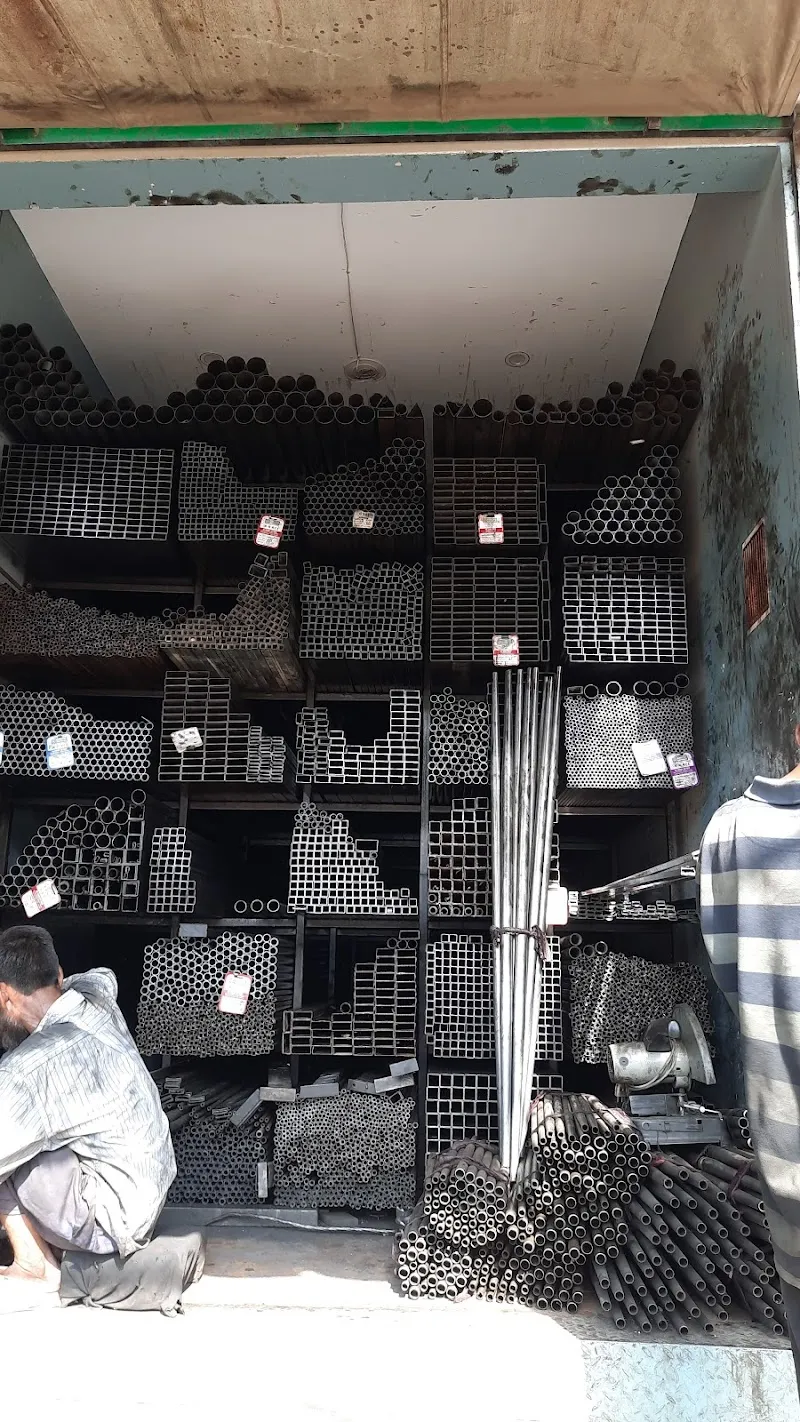 Green Hardware & Pipe store